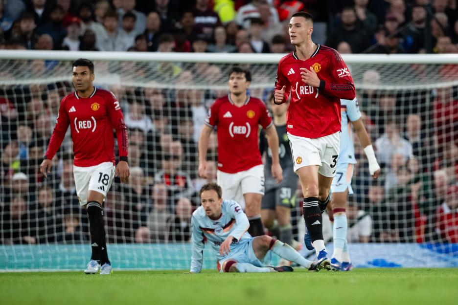 Manchester United v Brentford - Premier League