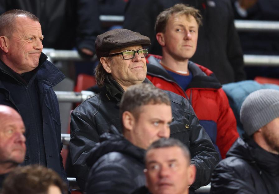 Southampton, UK. 21st Jan, 2026. Actor and Sheffield United fan Sean Bean watches the match during the Southampton vs Sheffield United Sky Bet Championship match at St Mary's Stadium, Southampton. Picture credit should read: Paul Terry/Sportimage Cre