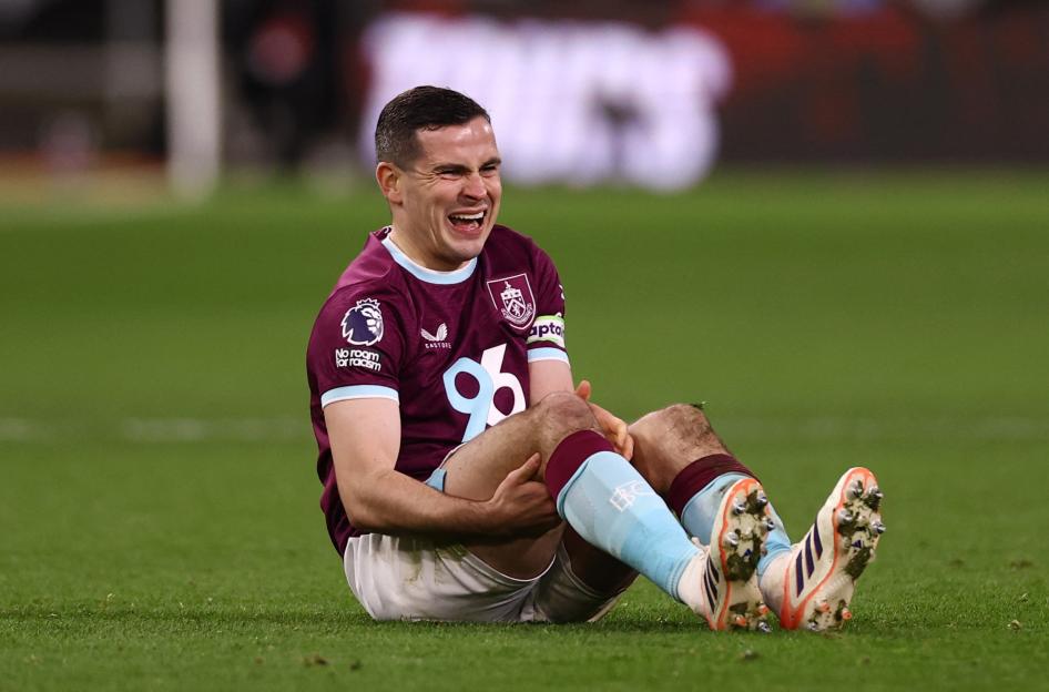 Premier League - Burnley v Everton