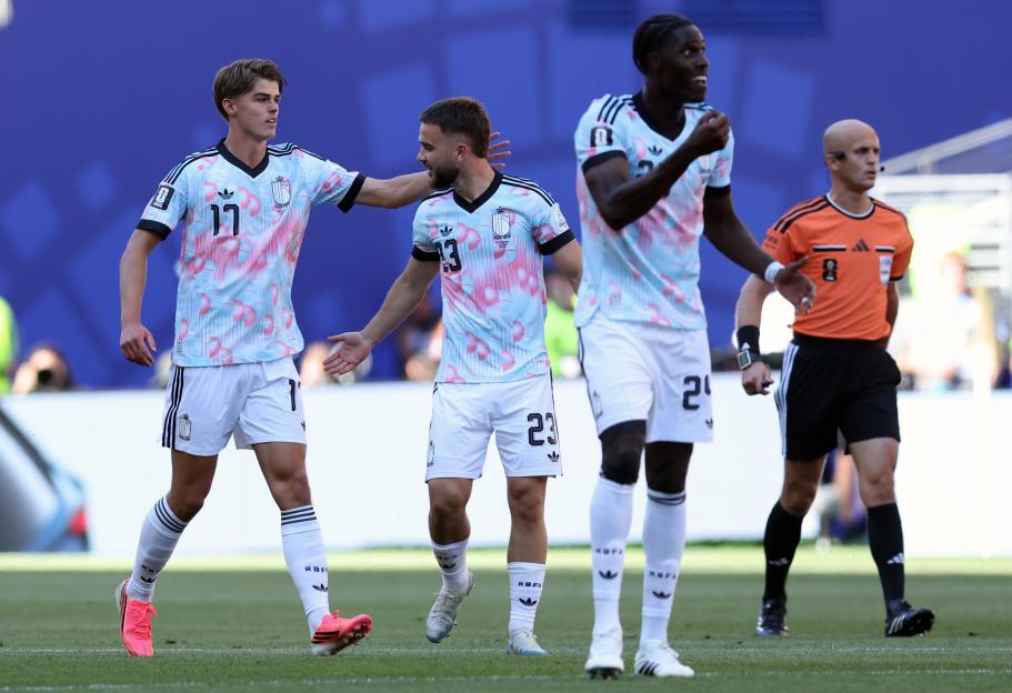 Premier League Star Ruled Out of World Cup Due to Devastating ACL Injury, Club Seeks Emergency Transfer Replacement