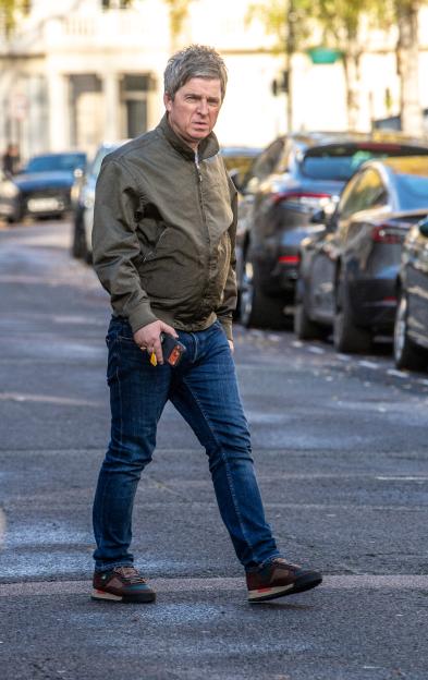 Noel Gallagher Celebrates Christmas in an Exotic Island Paradise After Raking in £50M from Tour Ticket Sales!