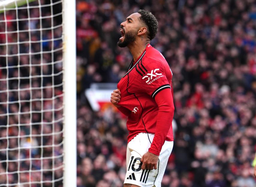 Manchester United v Aston Villa - Premier League - Old Trafford