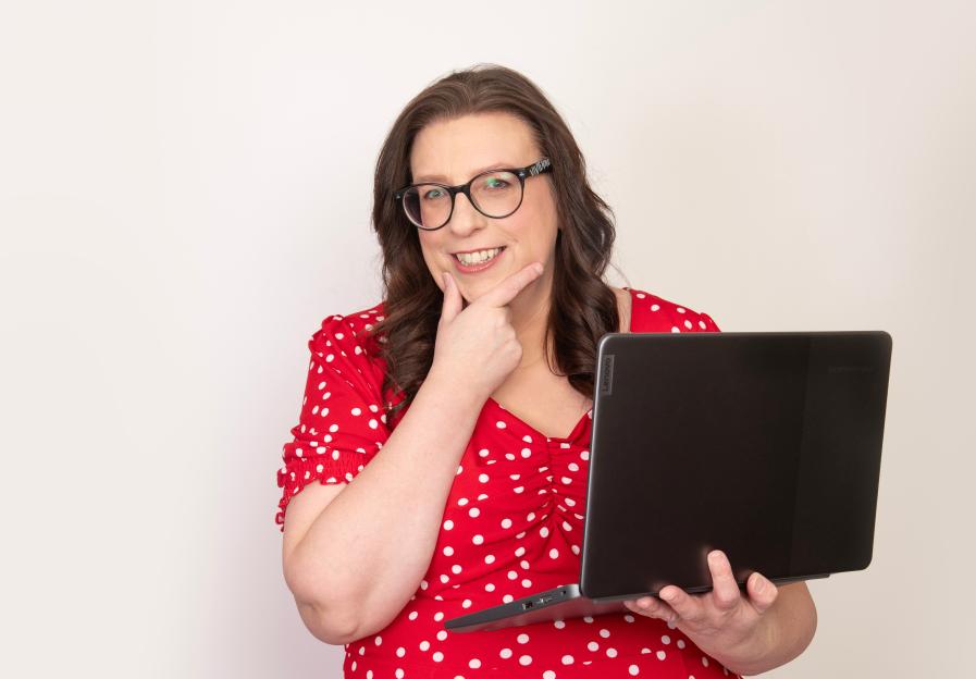 'Unlock Your Dream Getaway: Agony Aunt Reveals Top Tips for Scoring the Best Sun Holiday Deals Starting at Just £9.50!'