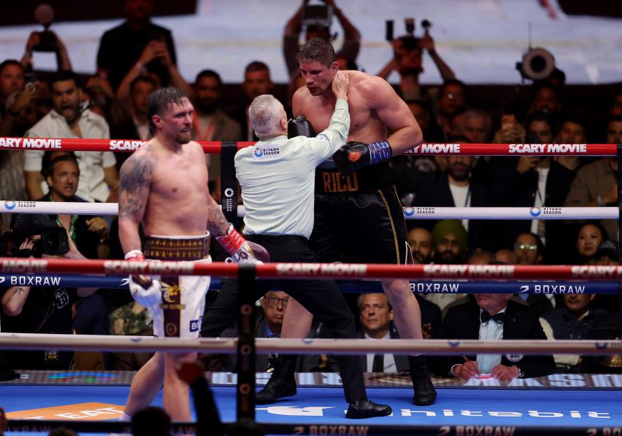 Jake Paul and Shakur Stevenson Slam Referee for 'Insane' Call as Oleksandr Usyk Scores KO Victory Over Kickboxer Rico Verhoeven