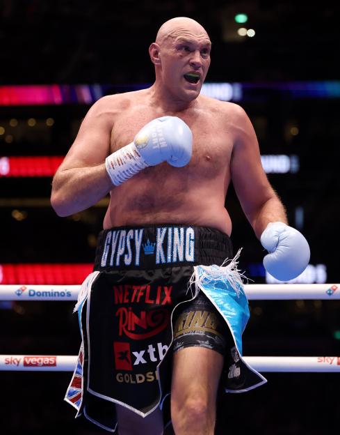 Tyson Fury to Splash £42m on Luxurious Superyacht Featuring Boxing Gym, Water Park, and Opulent Versace Interiors!