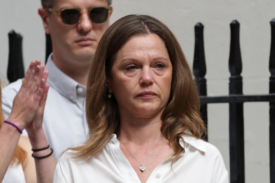 An image collage containing 1 images, Image 1 shows Victoria Starmer with a somber expression, exiting 10 Downing Street