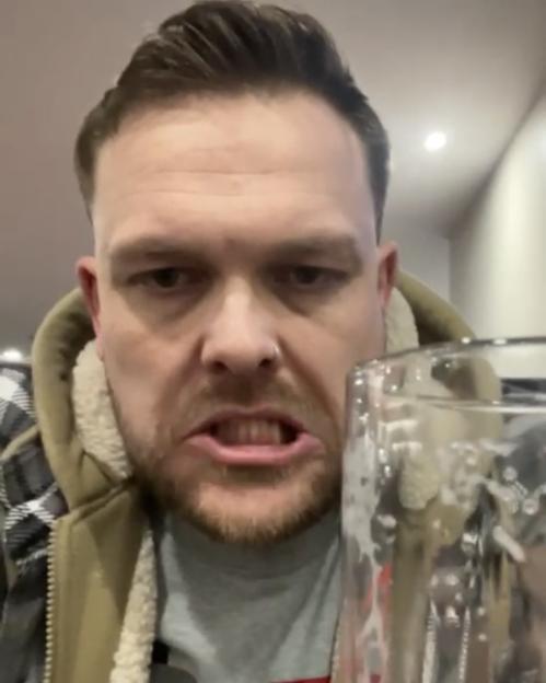 'I Bet £154,000 in Just One Week and Snorted £3,000 of Coke in a Month – It Ruined My Nose and Plunged Me into Darkness'