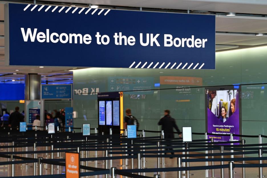 UK Sees Net Migration Plummet to 171,000 – Lowest Since the Pandemic