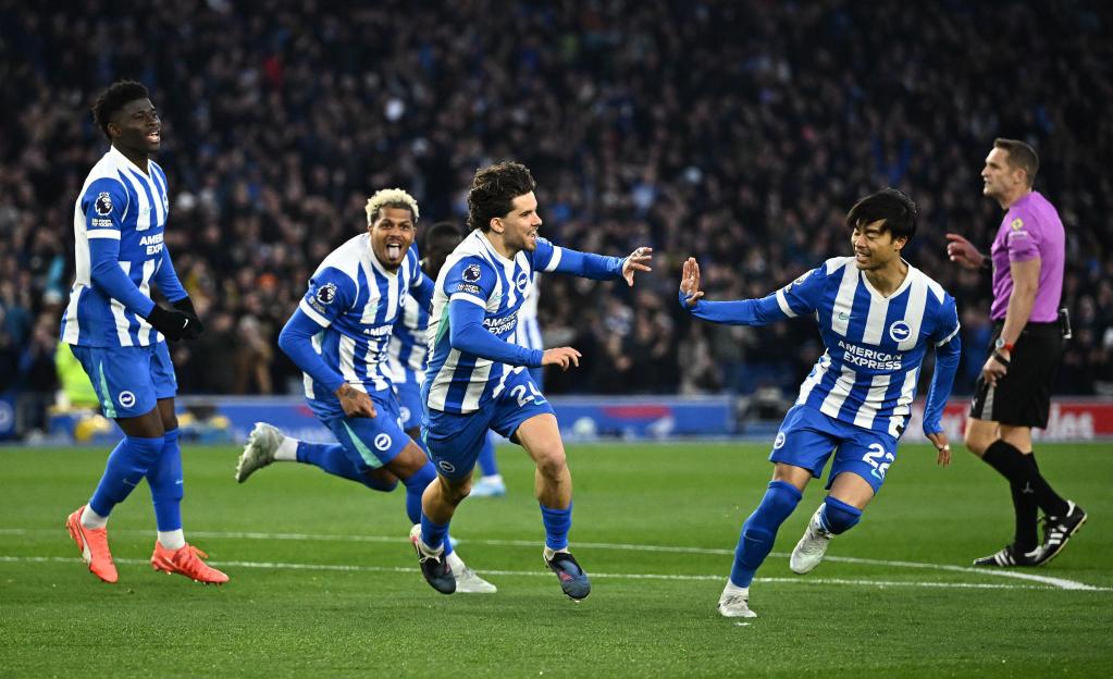 Premier League - Brighton & Hove Albion v Chelsea