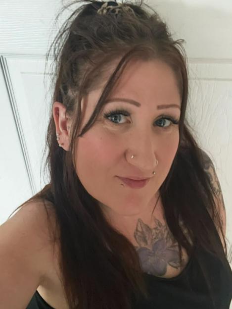 Portrait of Khali Goodwin, a mother of six.