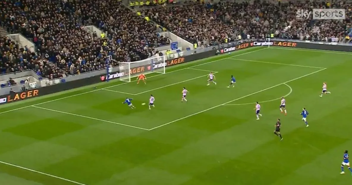 Angry Everton vs Newcastle viewers claim Sky Sports commentators ‘stuck in cupboard’ as clash shown without presenters