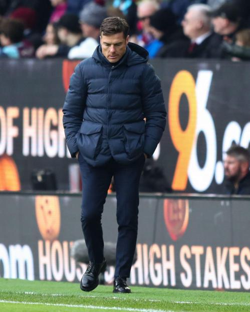 Burnley, UK. 07th Feb, 2026. Scott Parker manager of Burnley during the Premier League match Burnley vs West Ham United at Turf Moor, Burnley, United Kingdom on 07 February 2026 (Photo by Jorge Horsted/News Images) Credit: News Images LTD/Alamy Live