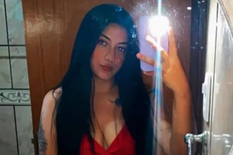 Tragic Shooting: 26-Year-Old Influencer Killed Outside Her Home While Her Four Children Look On, Gunman Still at Large