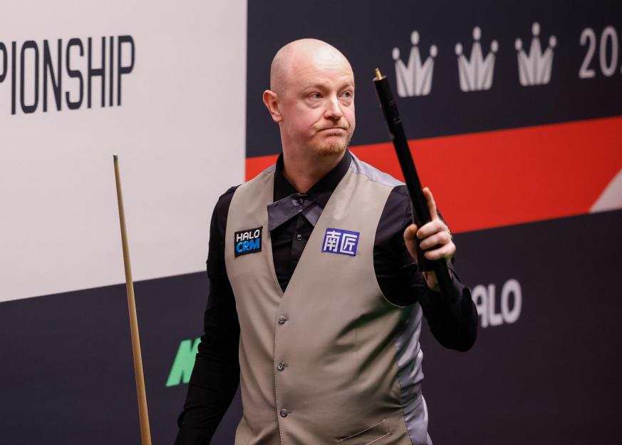 Snooker Star Advocates for a Bold Shift: Embrace a Rowdy, Darts-Style Atmosphere!