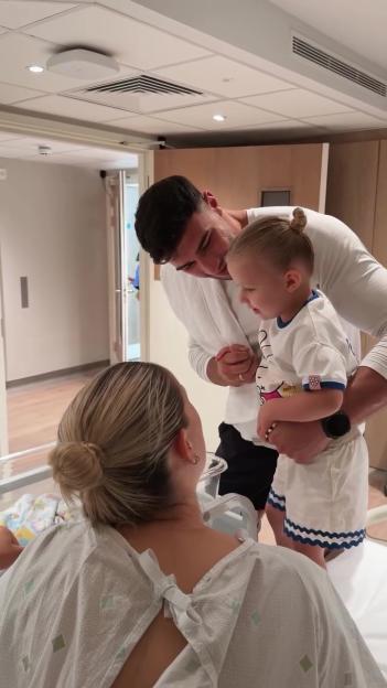 Molly Mae and Tommy Fury introduce their daughter to her new baby brother.