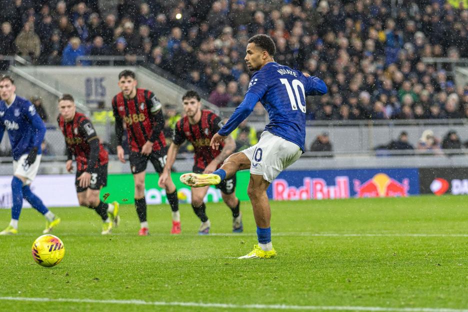 Bournemouth Stuns Everton 2-1: Cherries Rally for Another Thrilling Comeback as O'Brien Receives Red Card