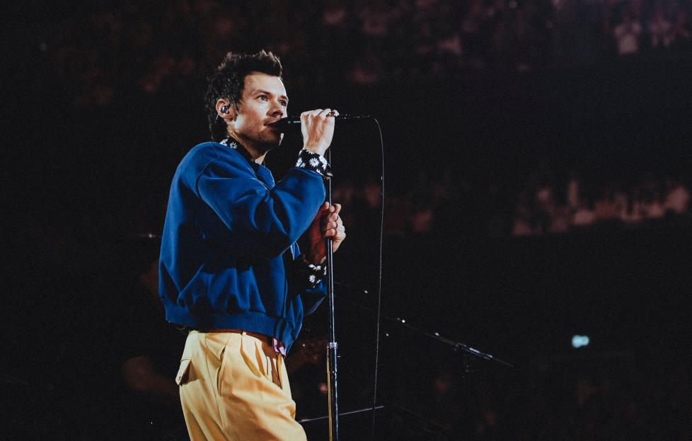 Harry Styles Gets Choked Up at Manchester Concert While Addressing Our Troubled World