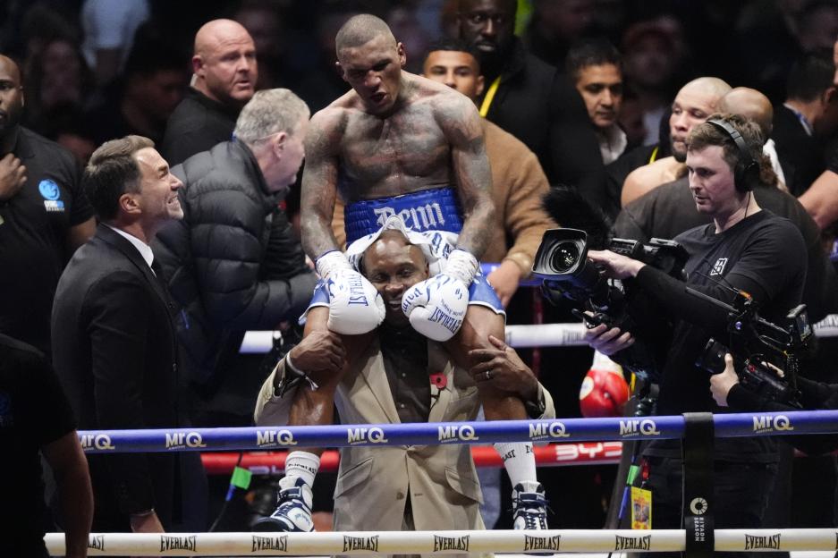 Chris Eubank Jr v Conor Benn - Tottenham Hotspur Stadium