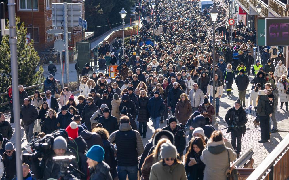 Emotional March of 2,000 Pays Tribute to 40 Lives Lost in Swiss Ski Bar Fire
