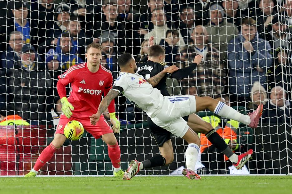 Leeds United v Fulham - Premier League