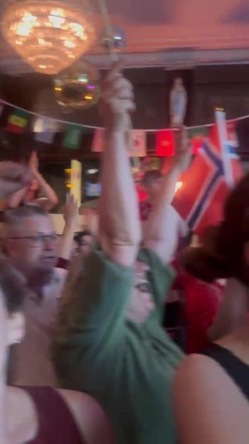 'Experience the Thrill: I Watched England's World Cup Showdown Among 300 Passionate Norway Fans in a London Pub and Saw Bellingham's Surprising Gesture!'
