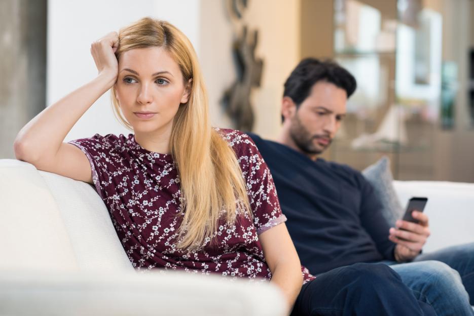 Revealing Study: Many Couples Are Bored, and Women Lose Interest Faster Than Men!