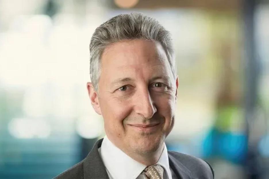 'City Executive Sues Architect and Builder for £3.5M, Claims New Home 'Destroyed His Marriage''