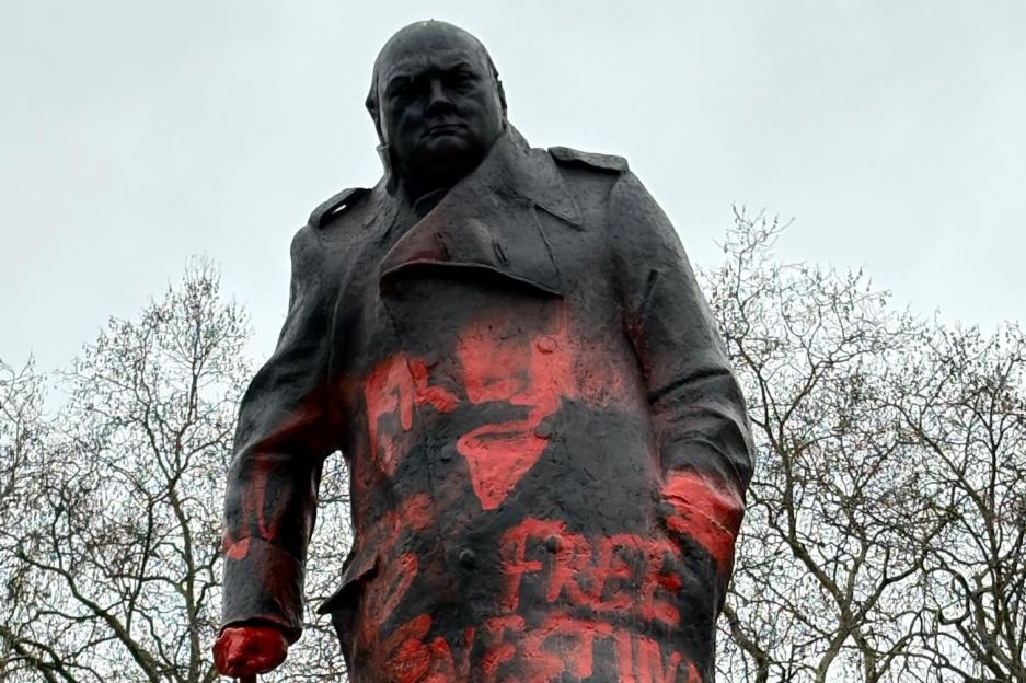 Winston Churchill Statue in Westminster Targeted by Pro-Palestine Protesters