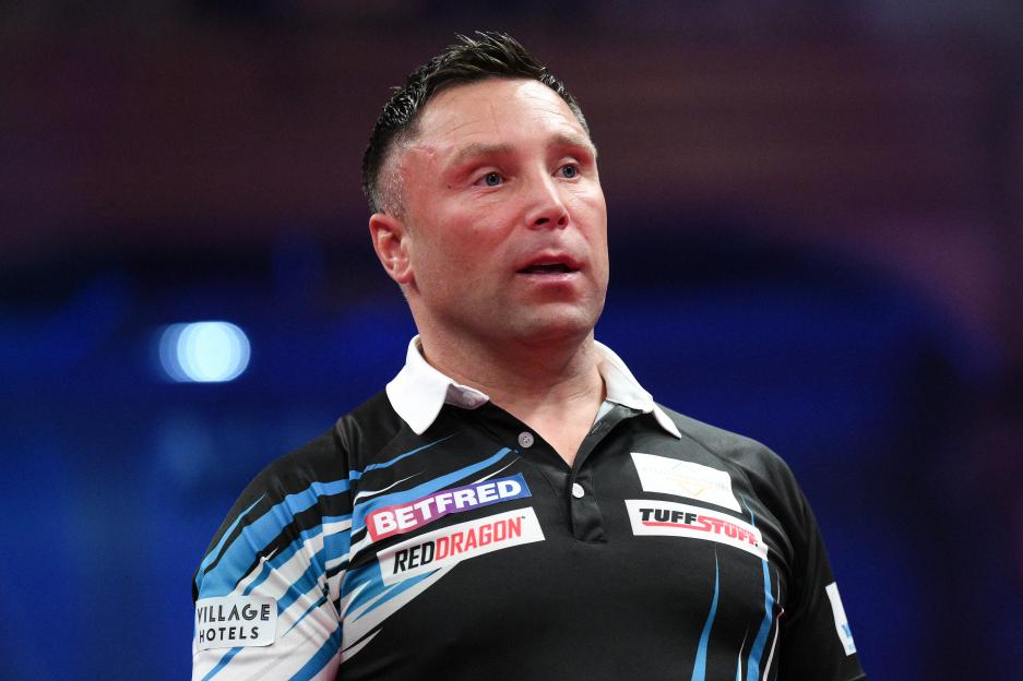 Darts Champion Loses His Ferrets and Has to Block 30 Followers Due to Sarcastic Remarks!