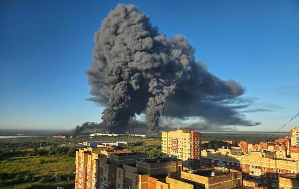 Choking smoke shrouded Moscow region today as Ukrainian drones struck a huge logistics hub of Wildberries, the Russian Amazon, at Elektrostal, 36 miles east of the Kremlin.