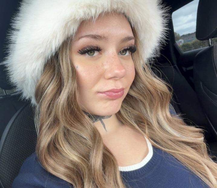 Woman diagnosed with lung cancer aged 21 after doctors turned her away 8 times