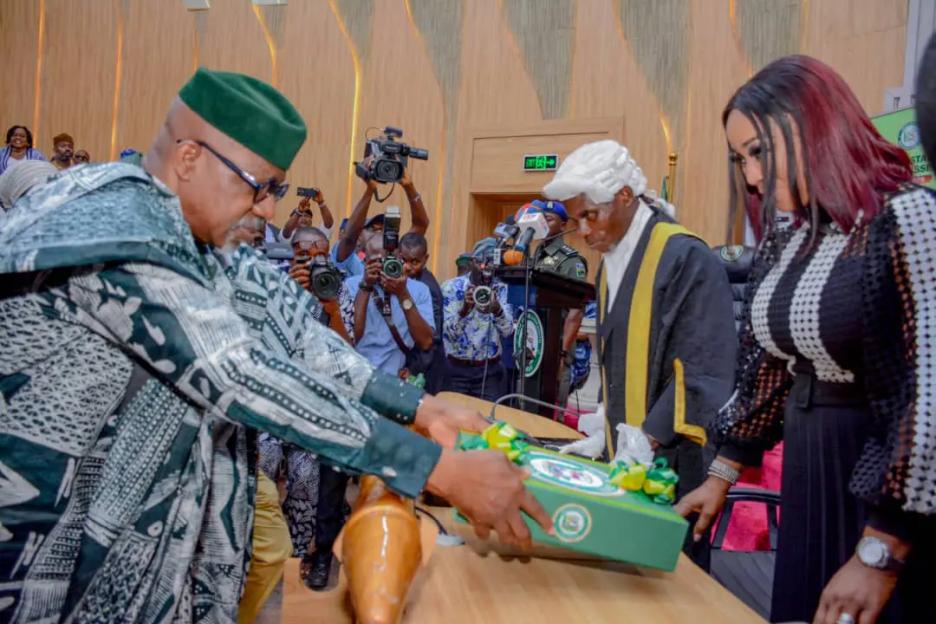 Governor Abiodun Unveils N1.669 Trillion Budget to Ogun Assembly