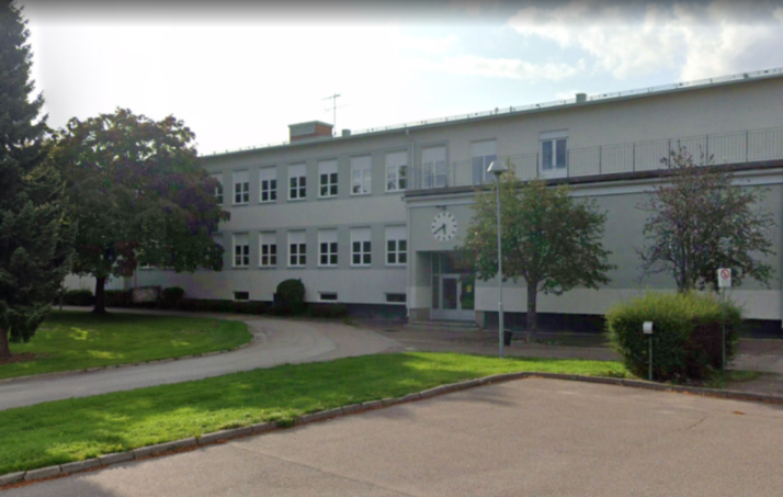 "School Lockdown in Sweden After Sword-Wielding Suspect Injures Multiple Individuals"