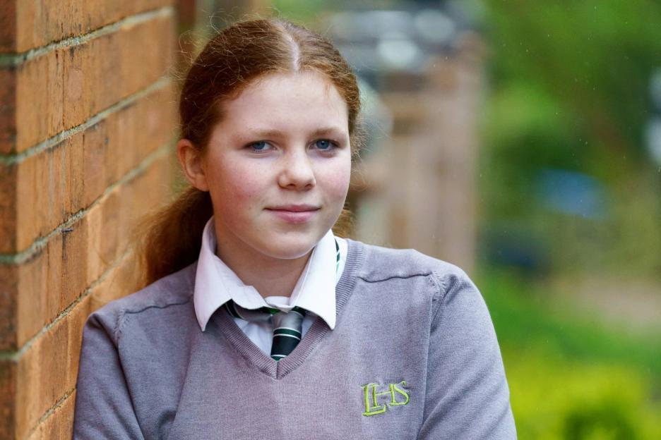 School Bans Jumpers Until October, Isolates Kids for Disobeying, Leaving Parents Furious