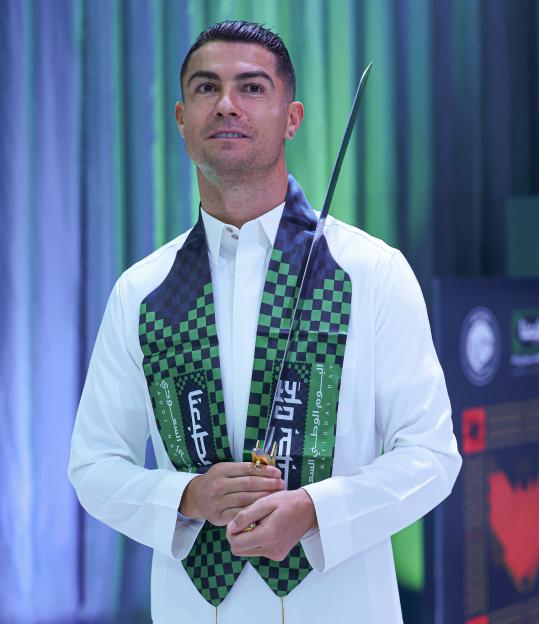 Ronaldo performs sword dance during Saudi Arabia's National Day celebrations