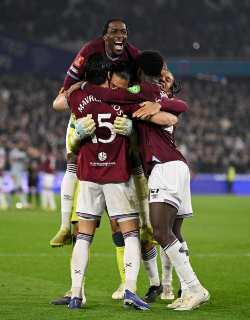 FA Cup - Fifth Round - West Ham United v Brentford