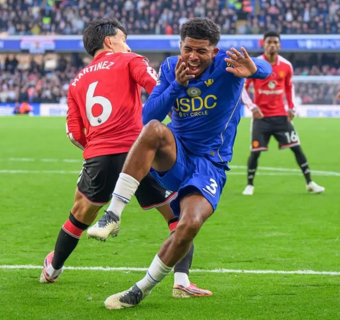 London, UK. 31st Oct, 2026. Chelsea v Manchester United - Premier League - Stamford Bridge - London. Lisandro Martinez fouls Wesley Fofana and concedes a penalty. Picture Credit: Mark Pain/Alamy Live News