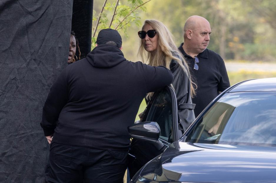 Jerry Hall and Amol Rajan Make a Splash in Scotland as First Stars of Celebrity Traitors Arrive for Filming!