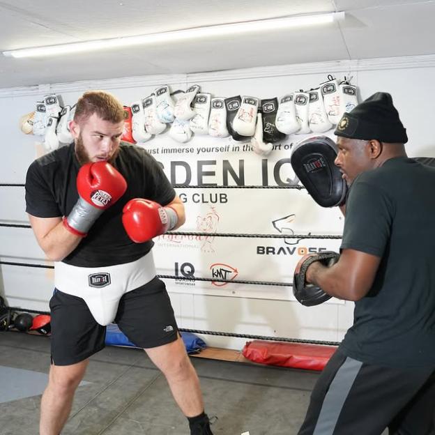 Introducing Ergal Elezaj: The Undefeated Sparring Partner Ready to Conquer the Heavyweight Division!