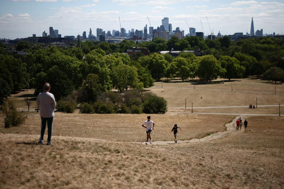 BRITAIN-WEATHER-CLIMATE