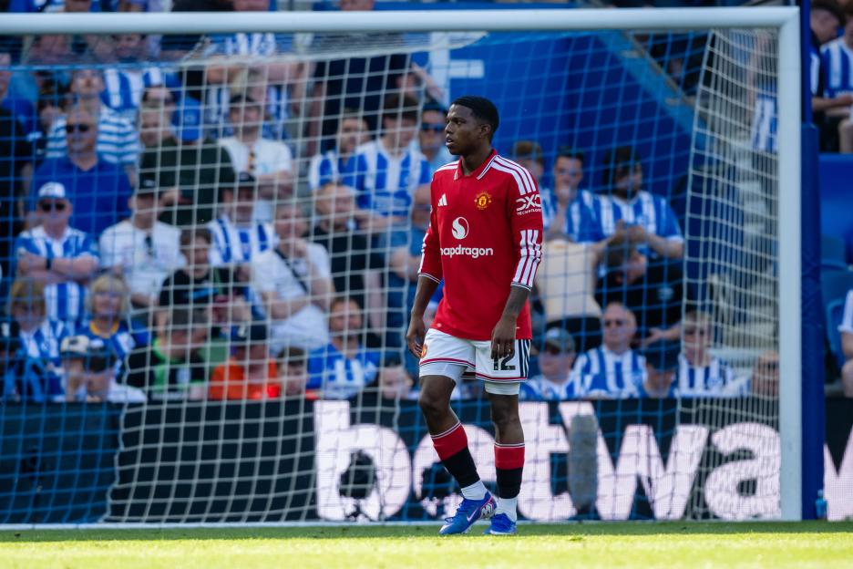 Brighton & Hove Albion v Manchester United - Premier League