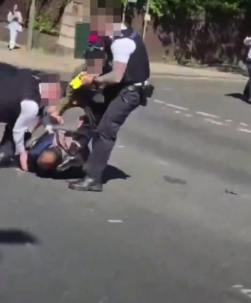 Watch: Knifeman Who 'Attacked 2 Jewish Men' Tasered by Police as Authorities Classify Rampage as Terrorism
