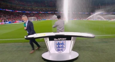 ITV pundits Roy Keane and Ian Wright forced to run off mid-coverage before England vs Czechia clash at Wembley