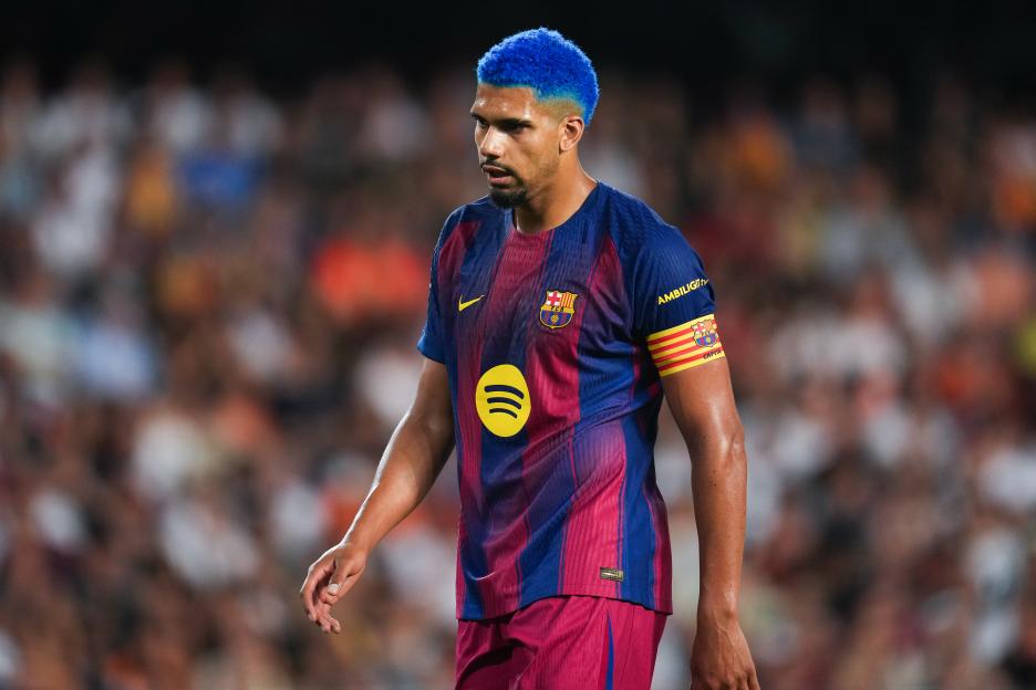 Valencia CF v FC Barcelona - LaLiga EA Sports