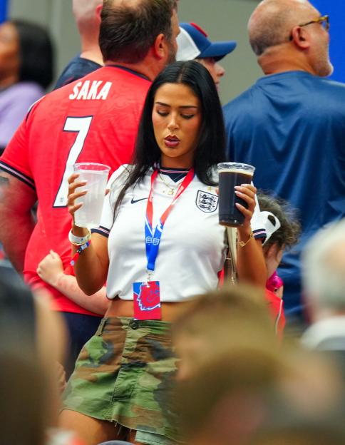 Jude Bellingham's Girlfriend Takes Charge of England Wags at World Cup Showdown Against Croatia – Featuring the Wife Who Went Home in a Wardrobe Malfunction!