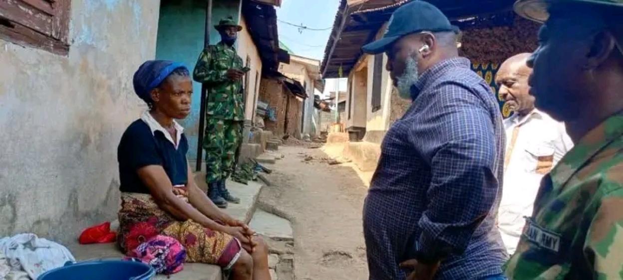 Abia LGA Chairman Reaches Out to Victims of Okon-Aku Crisis