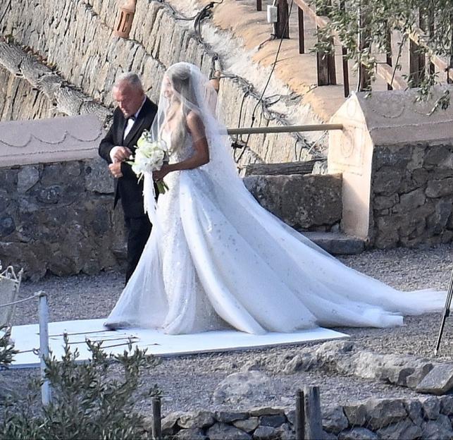 EXCLUSIVE: ** PREMIUM EXCLUSIVE ** * MUST CALL FOR PRICING BEFORE USAGE * "Love Island" stars Tom Clare And Molly Smith Marry In Mallorca - 22 Aug 2026