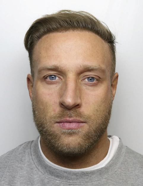 Twin brothers make millions smuggling 91 million canisters of laughing gas into UK