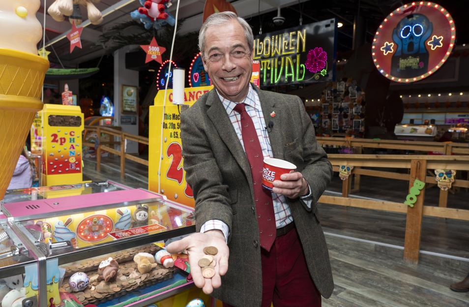 Nigel Farage Champions The Sun's Save Our Bets Campaign, Celebrating Seaside Slot Machines as a Timeless Tradition
