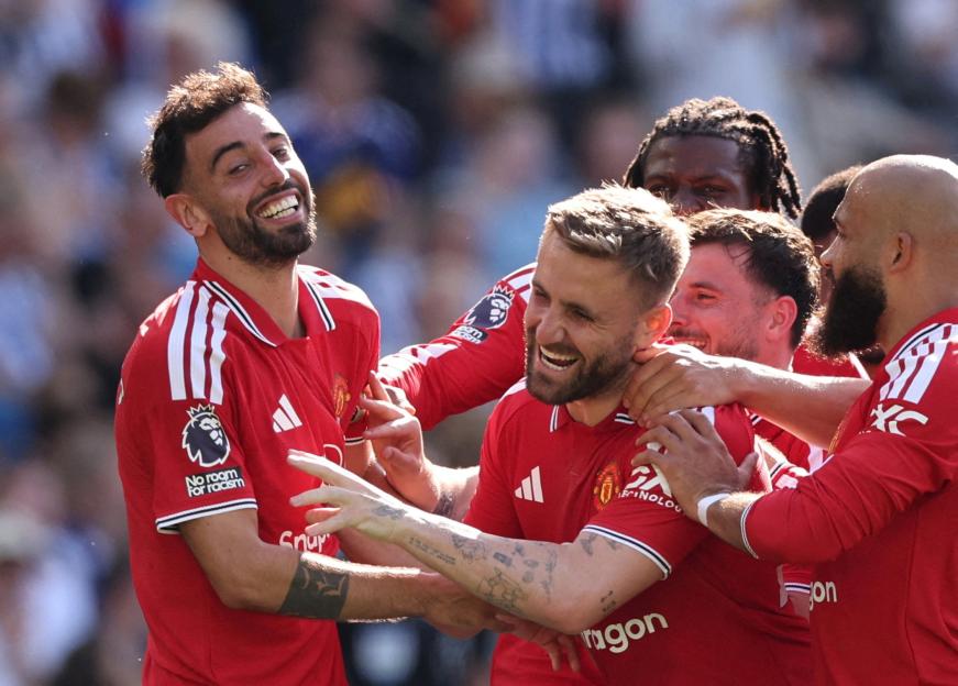 Premier League - Brighton & Hove Albion v Manchester United